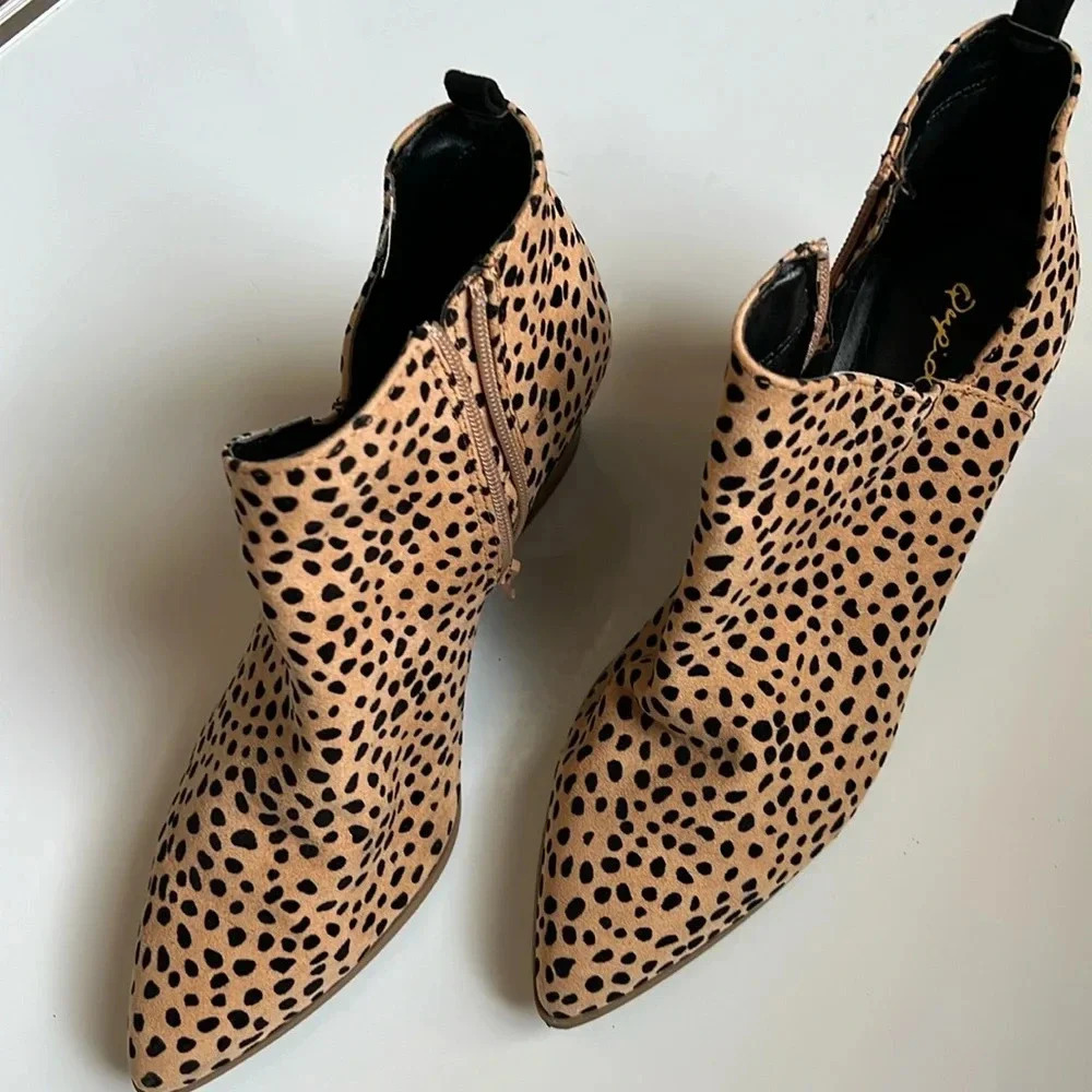 Qupid Women’s Animal Print Side Zip Ankle Boots